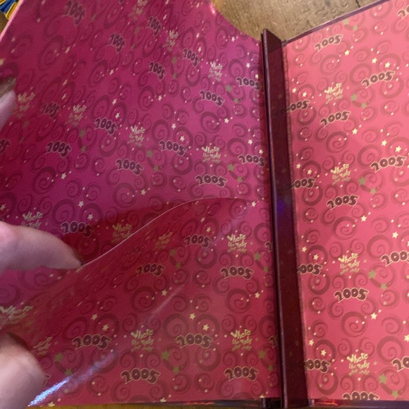 Walt Disney 12 x 12 Scrapbook - Picture 5 of 5